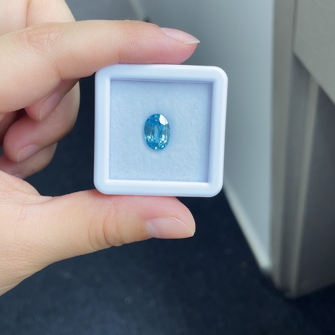 锆石裸石未镶嵌4.665ct风信子