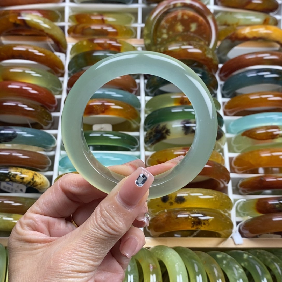 未镶嵌蛇纹石玉手镯57