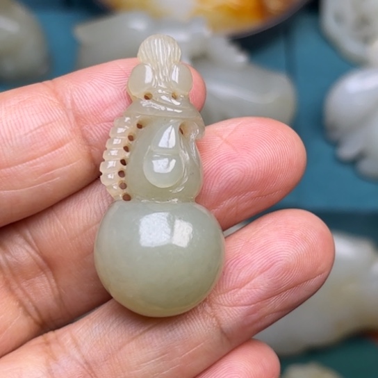 颈饰未镶嵌和田玉