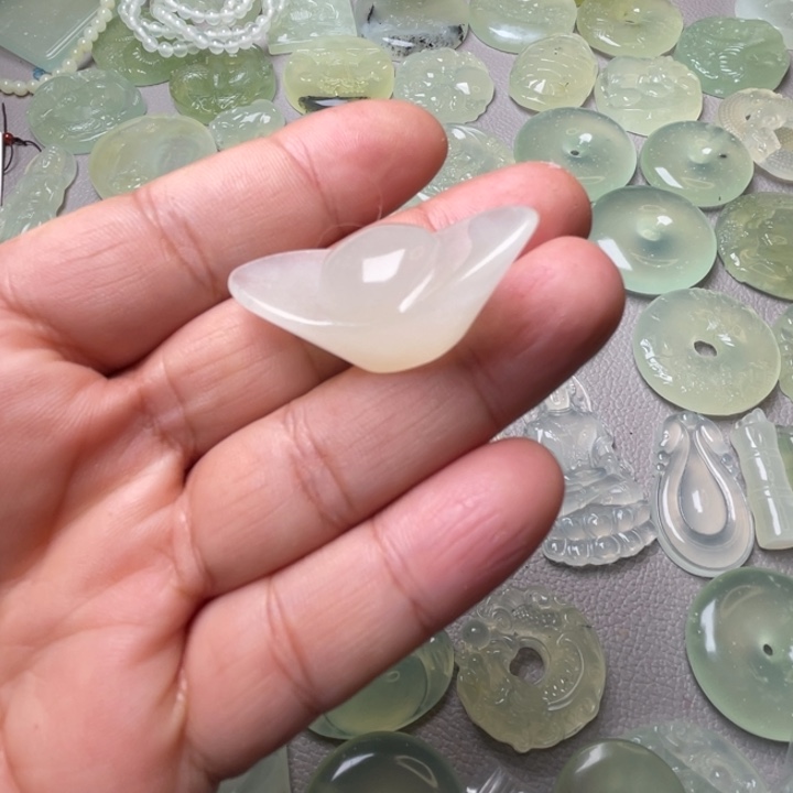 岫玉吊坠(赠链)未镶嵌