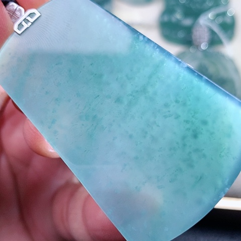 【闪购商品】翡翠颈饰18K金镶嵌天然翡翠