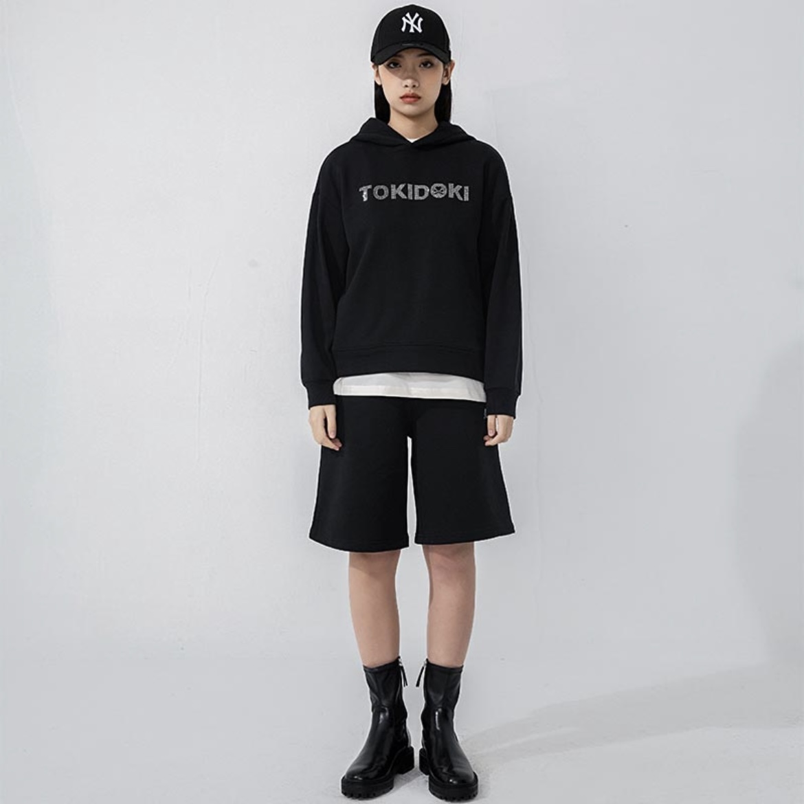 TOK女宽松烫钻带帽卫衣TA211W009C