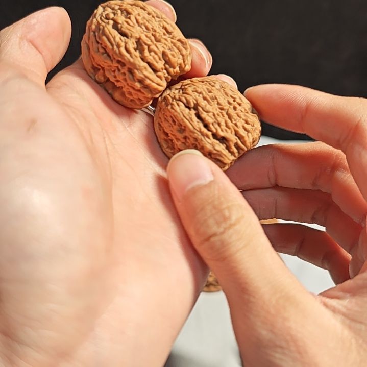 T***e桃核吊坠凹底拉丝