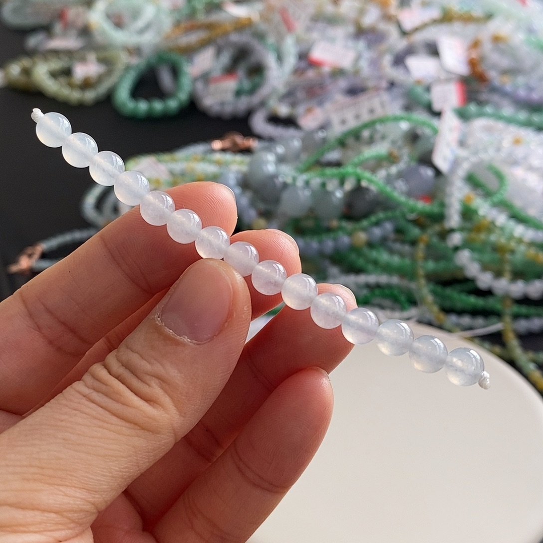 翡翠未镶嵌手链卡5.8