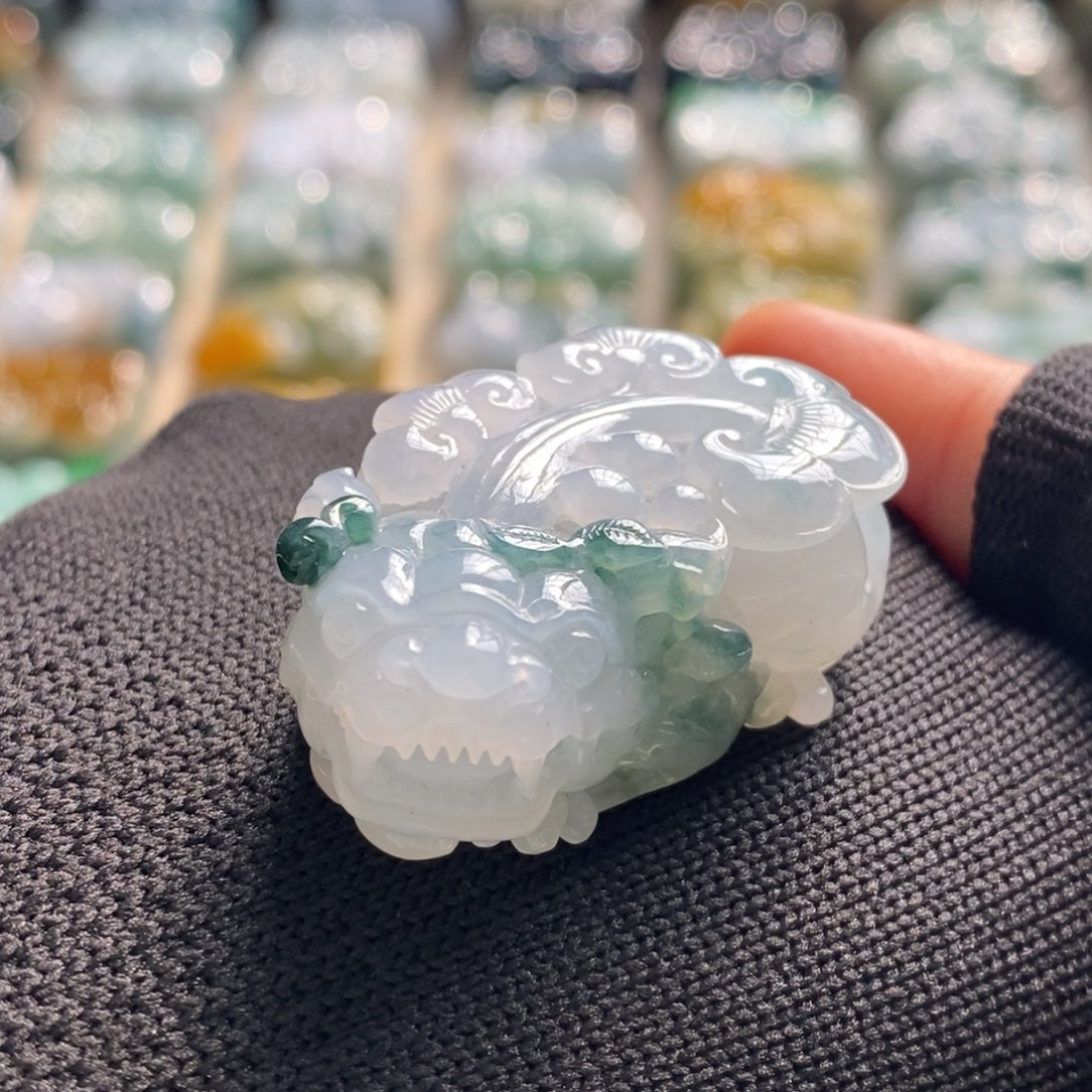 翡翠未镶嵌颈饰天然翡翠貔貅吊坠