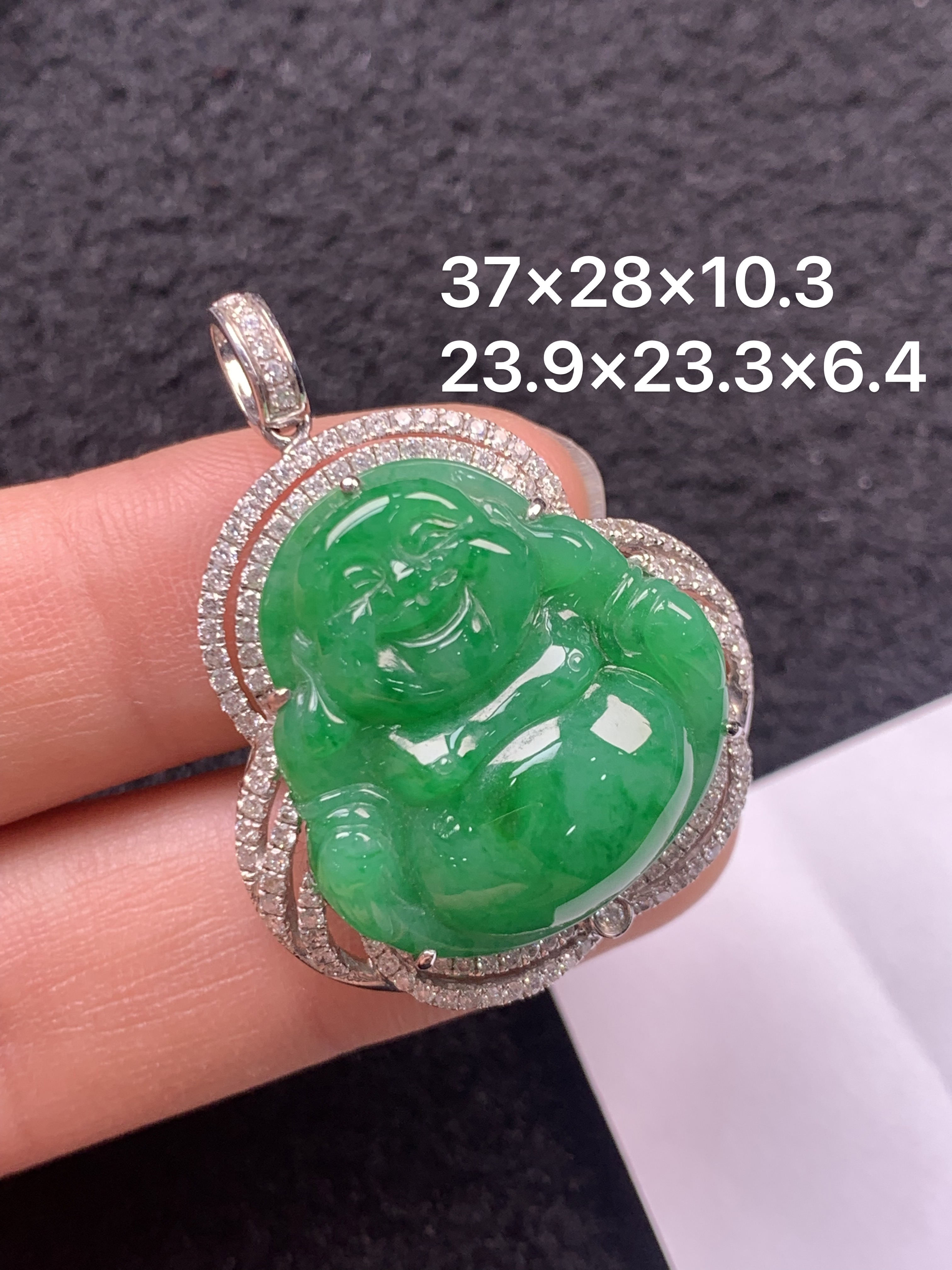 18k金镶嵌天然缅甸翡翠阳绿佛公吊坠