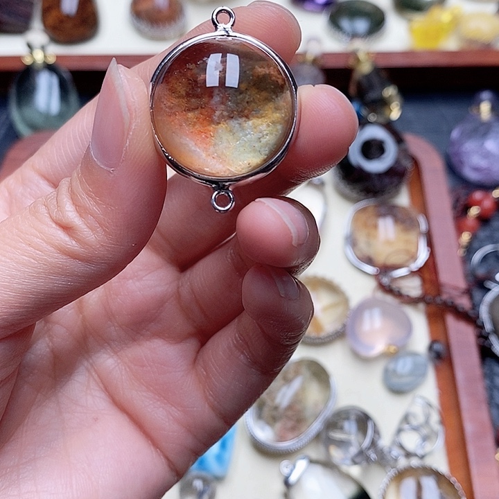 吊坠未镶嵌水晶尖***?