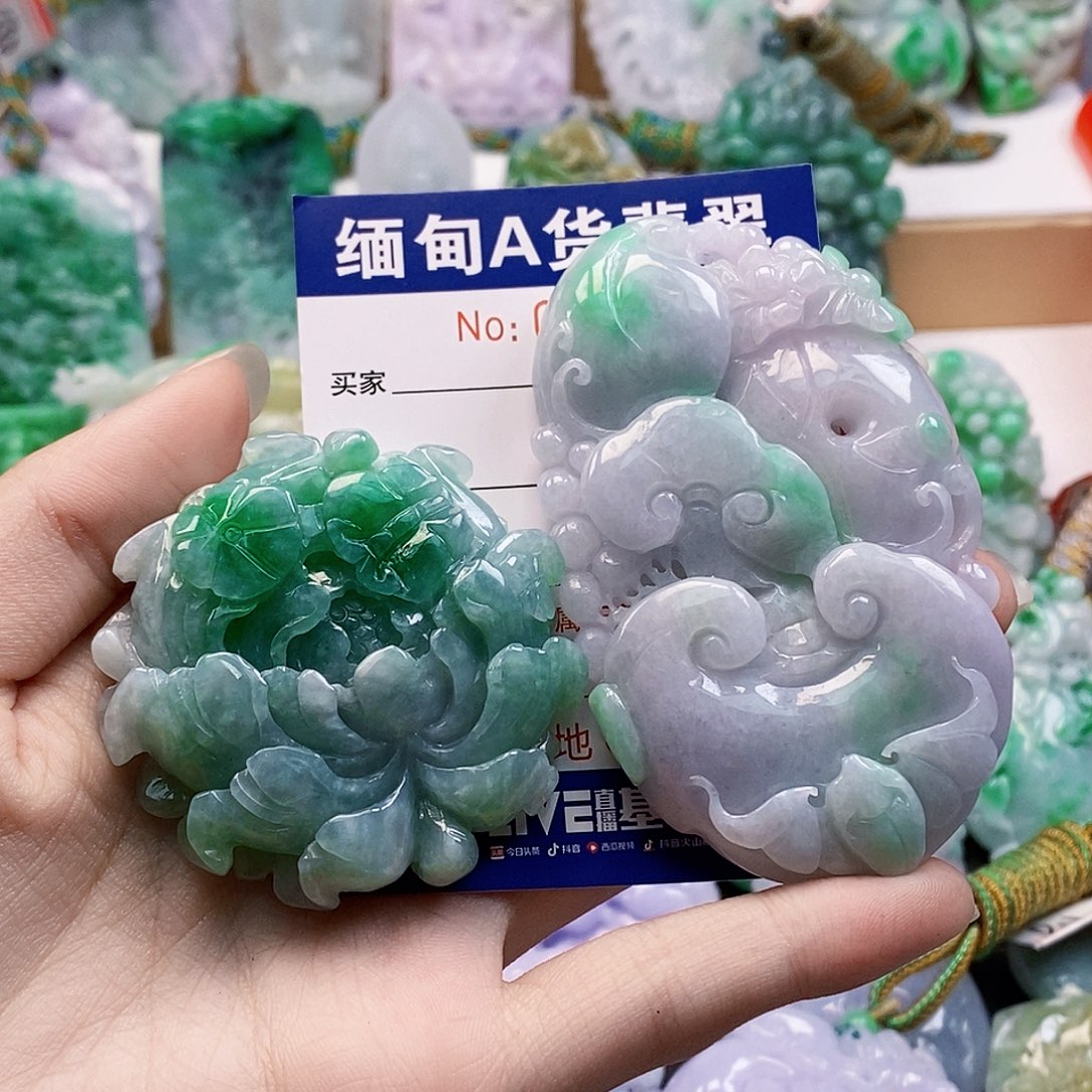 吊坠(不含链)未镶嵌翡翠踽**行