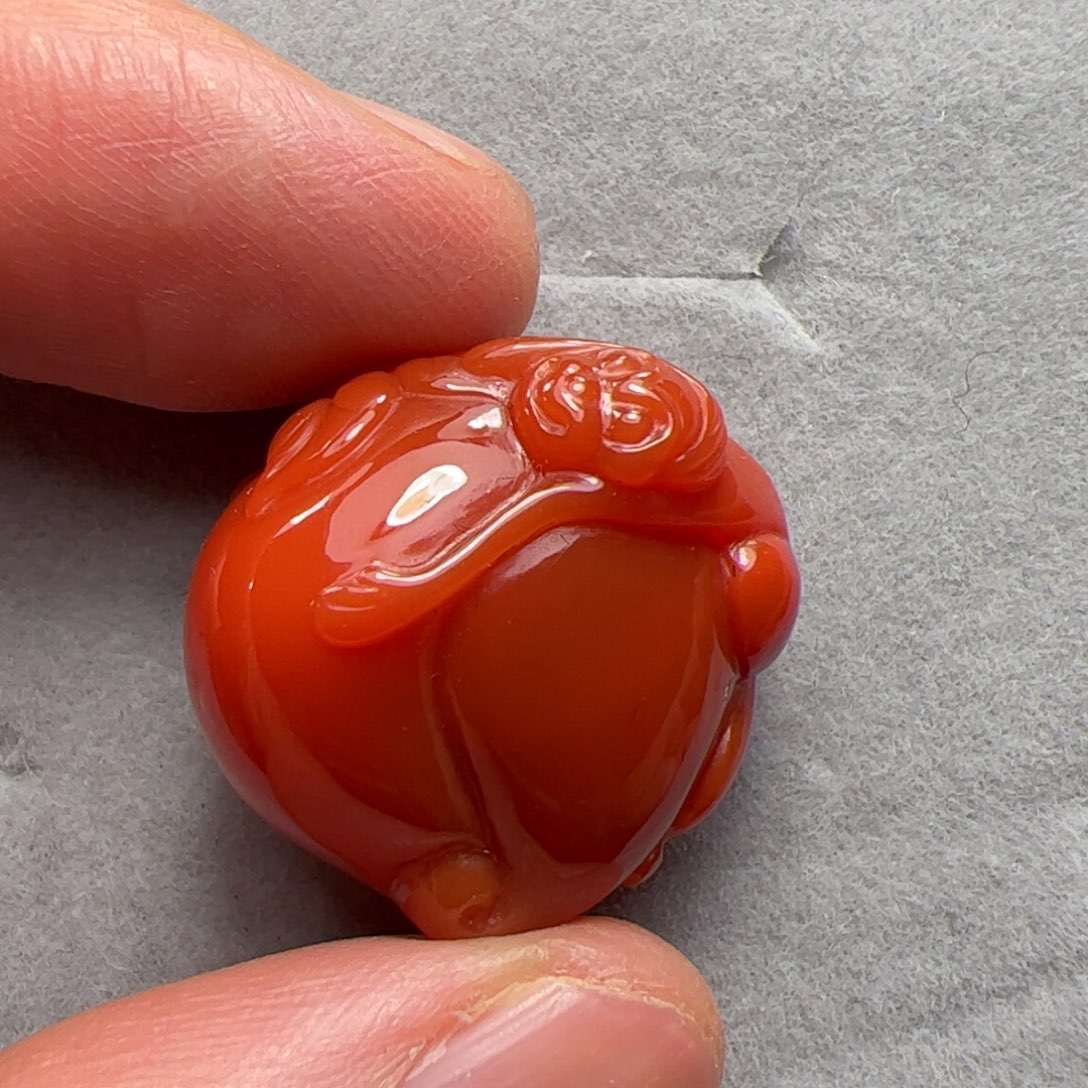 南红玛瑙吊坠未镶嵌