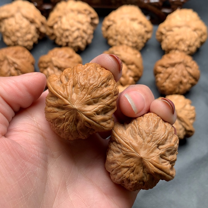 文玩核桃吊坠铁锤