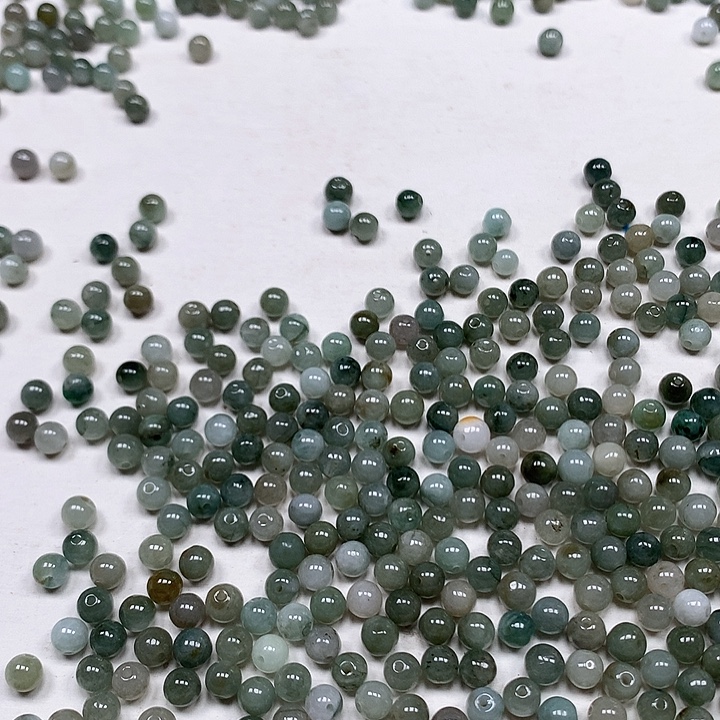 ****、翡翠散珠珠子。      