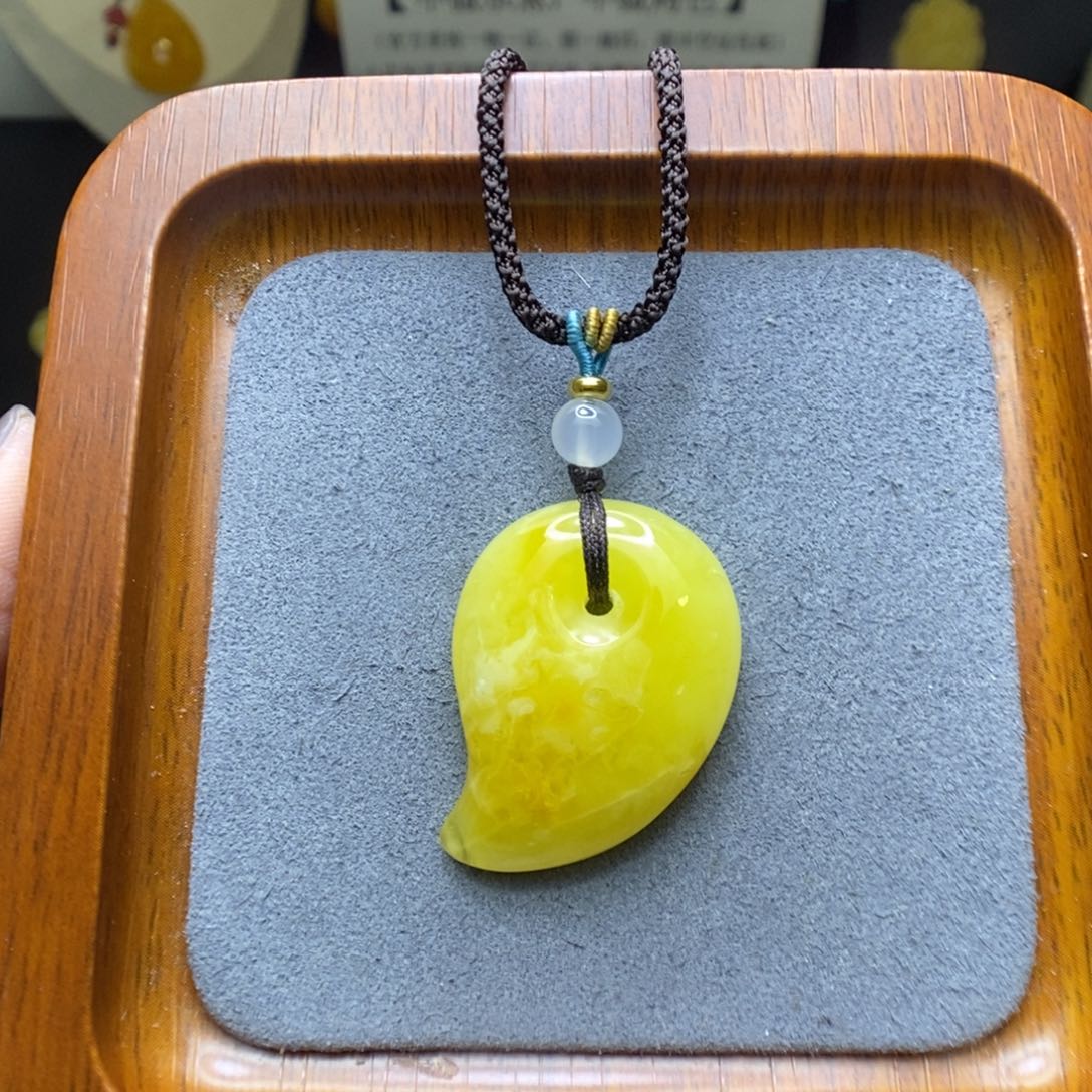 蜜蜡颈饰未镶嵌风**色郎