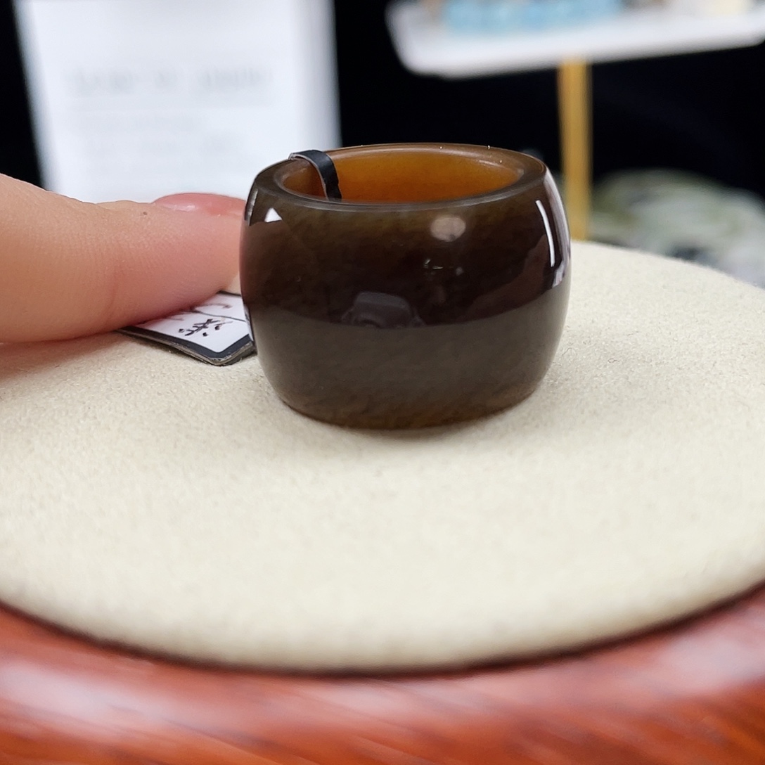 和田玉未镶嵌戒指P19浓糖墩墩17.6不退换