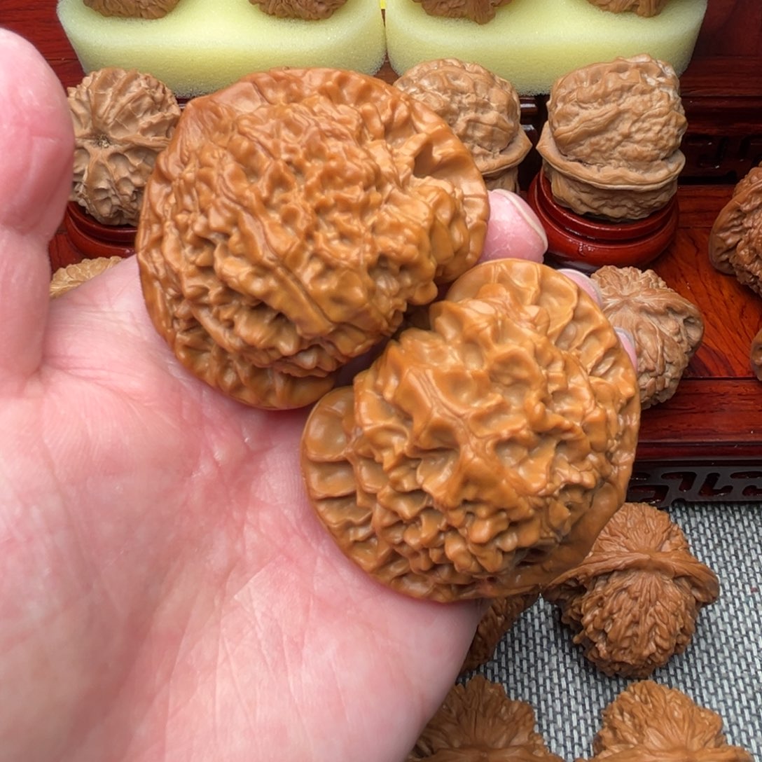 文玩核桃吊坠官帽52尺全品