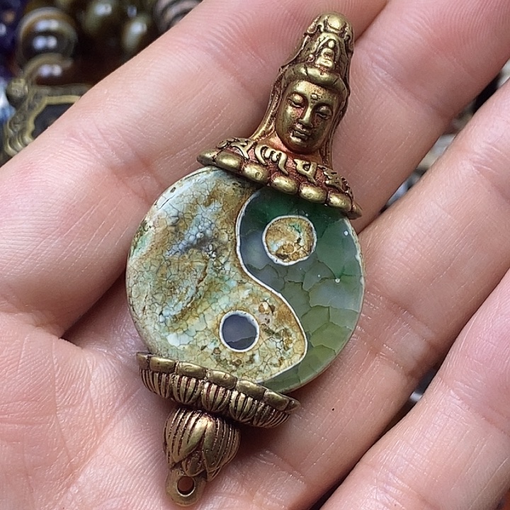 未镶嵌颈饰玛瑙/玉髓余**福