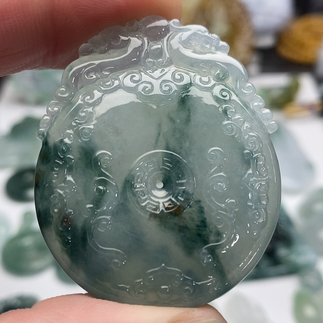 翡翠未镶嵌颈饰仿古扣