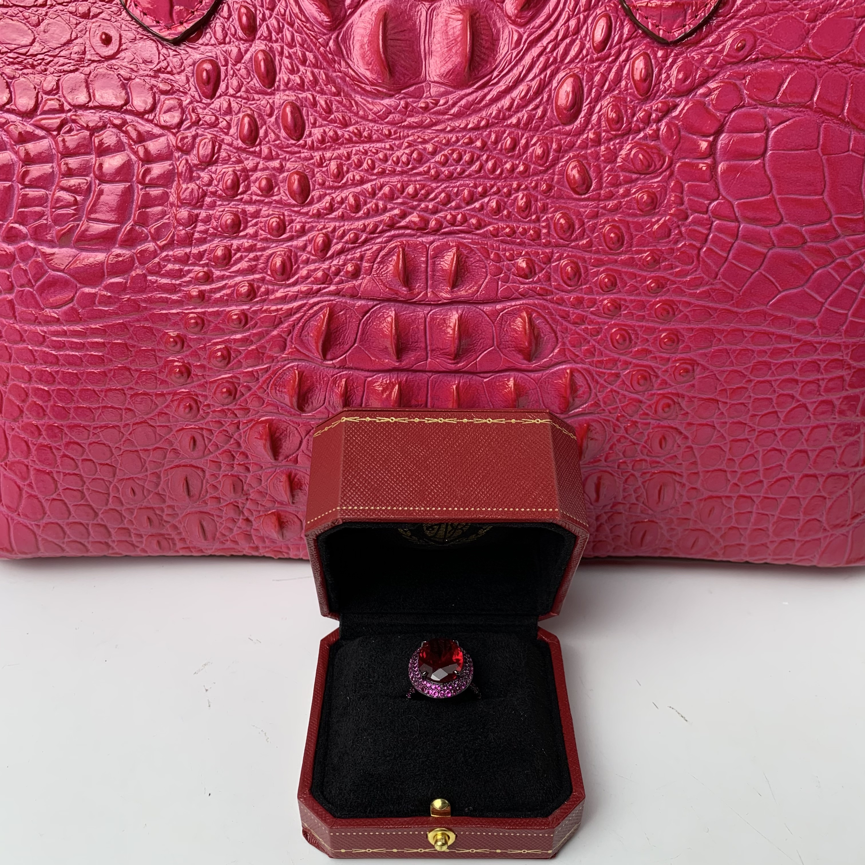 4187戒指--红--精工红戒指赠礼盒