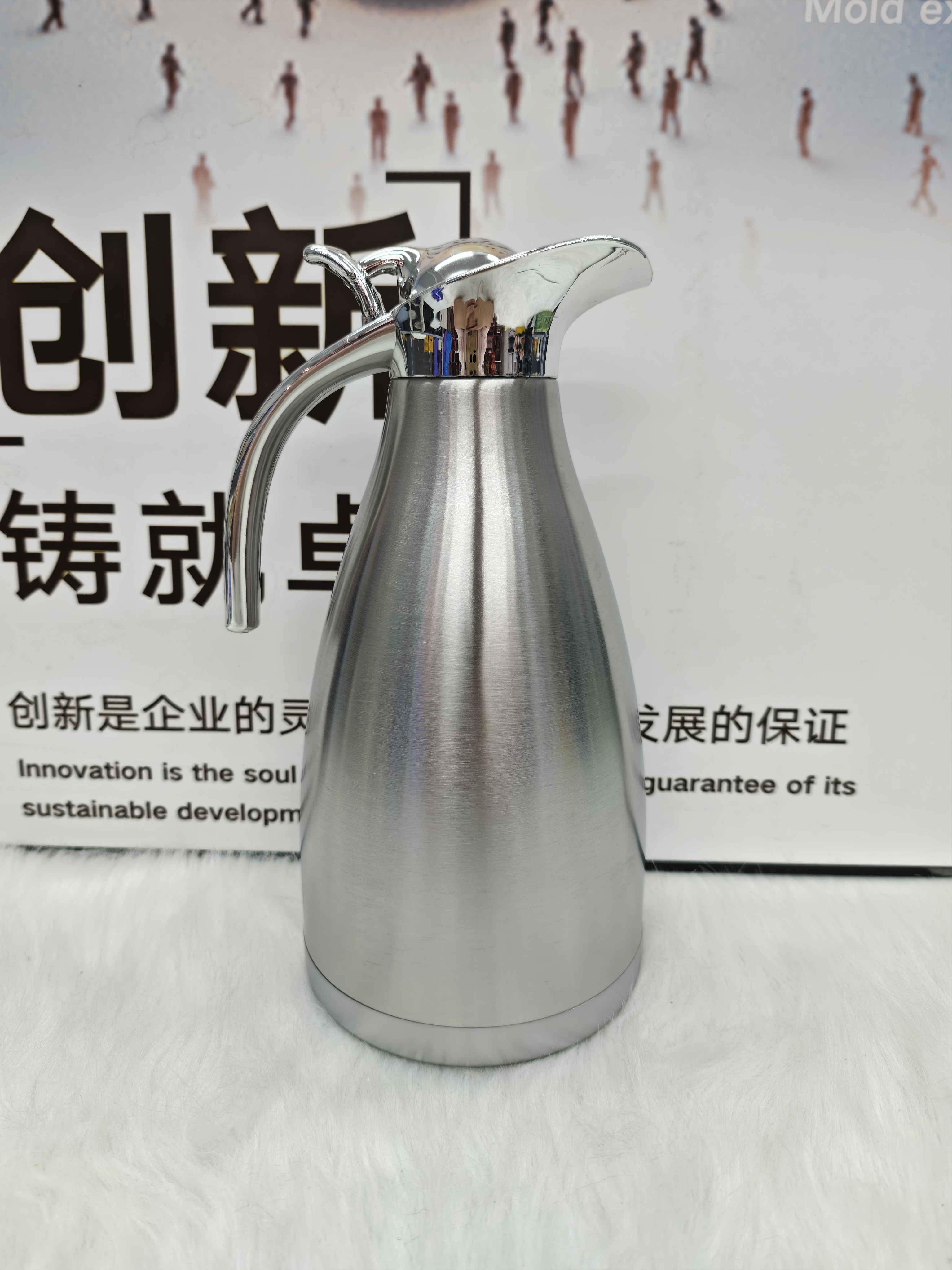 不锈钢保温壶保温杯防烫保温