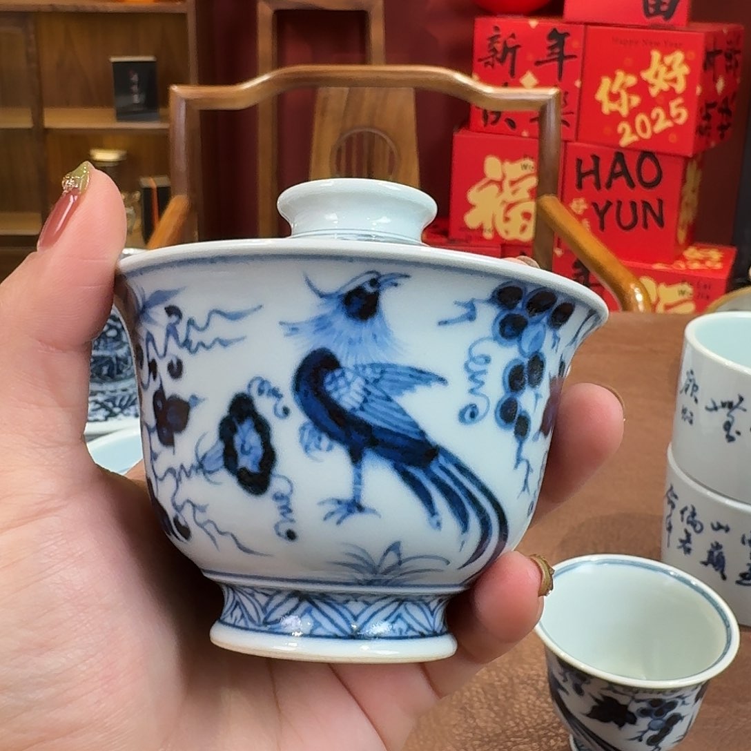 元青花锦鸡纹盖碗