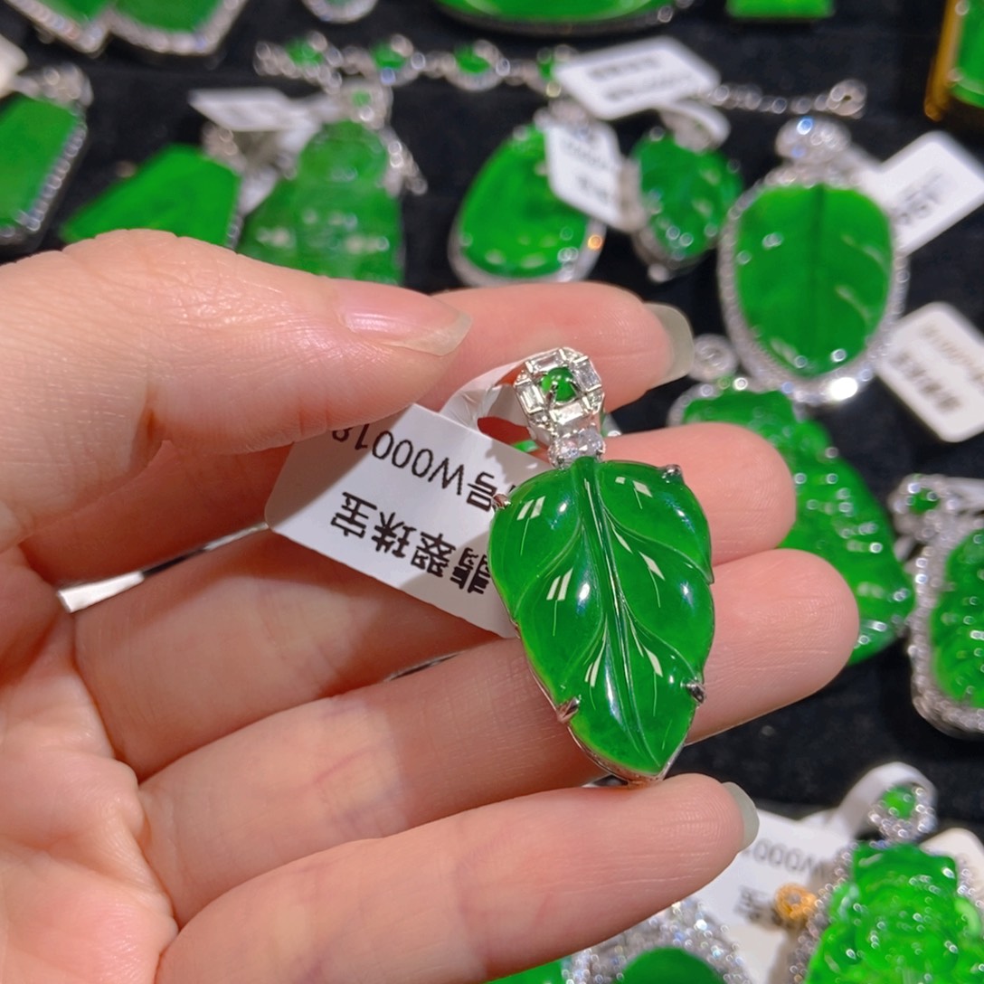 翡翠银S925镶嵌吊坠(不含链)c***?