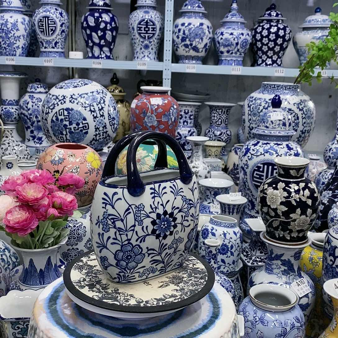 【闪购商品】摆件包包摆件瓷器……………………………………