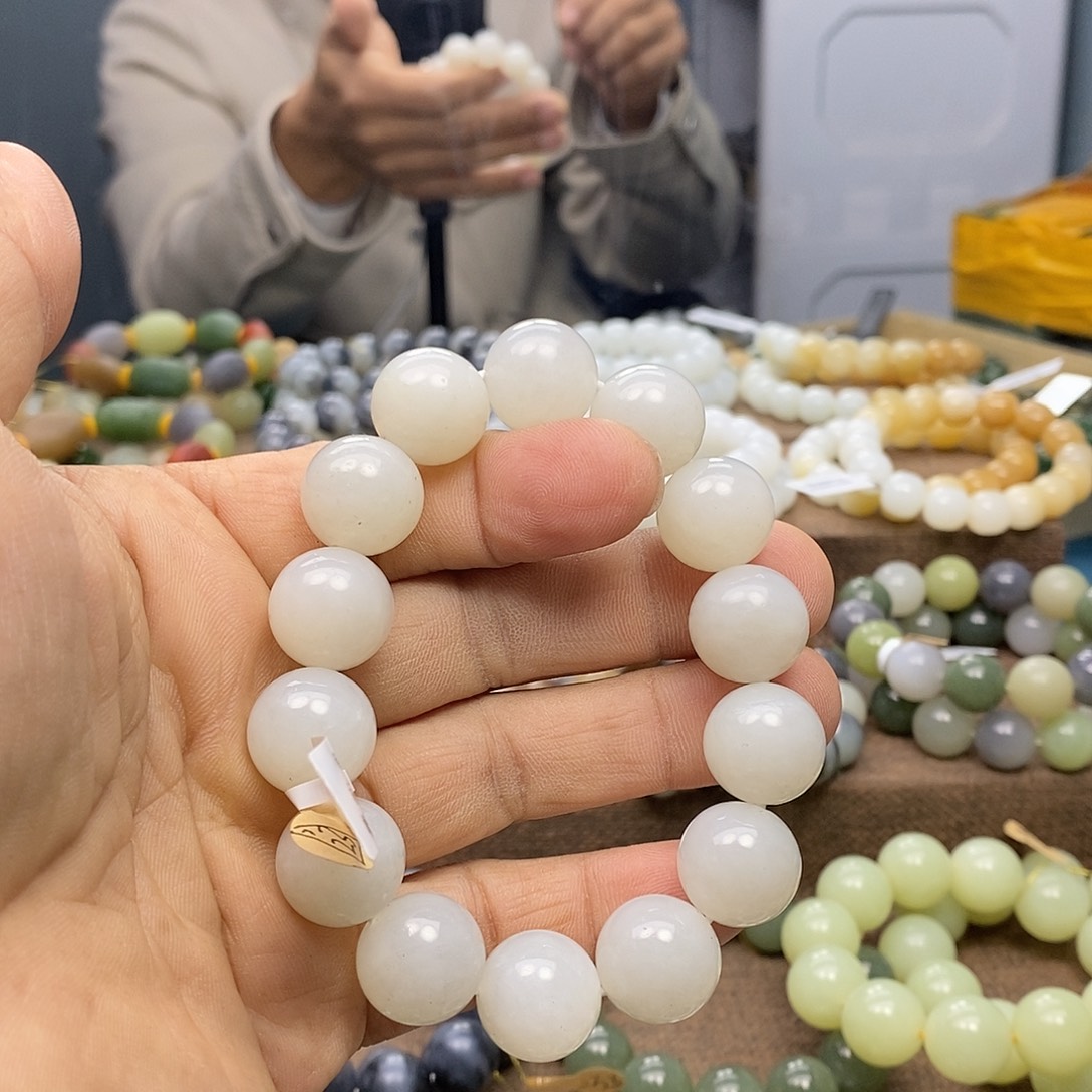 和田玉（糖玉）未镶嵌手链