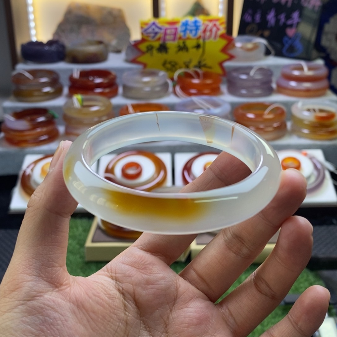 手镯玛瑙/玉髓未镶嵌