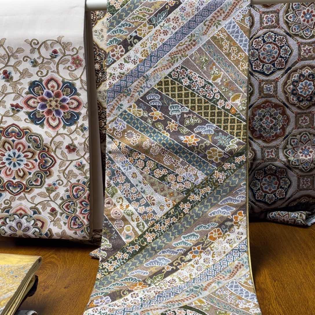 织绣百万粒打籽绣