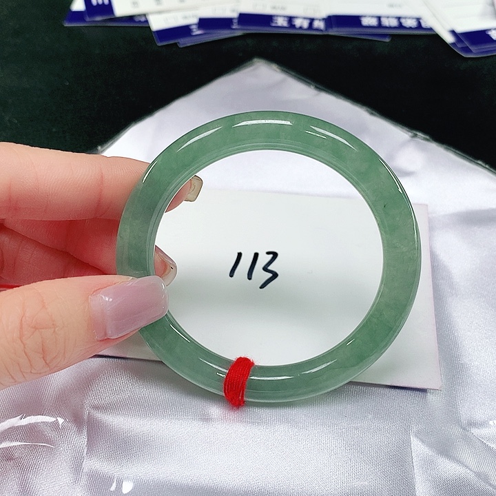 翡翠手镯（圆镯）未镶嵌