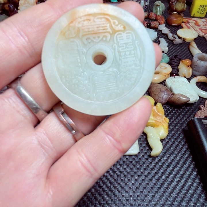 滴血莲花菩提把件