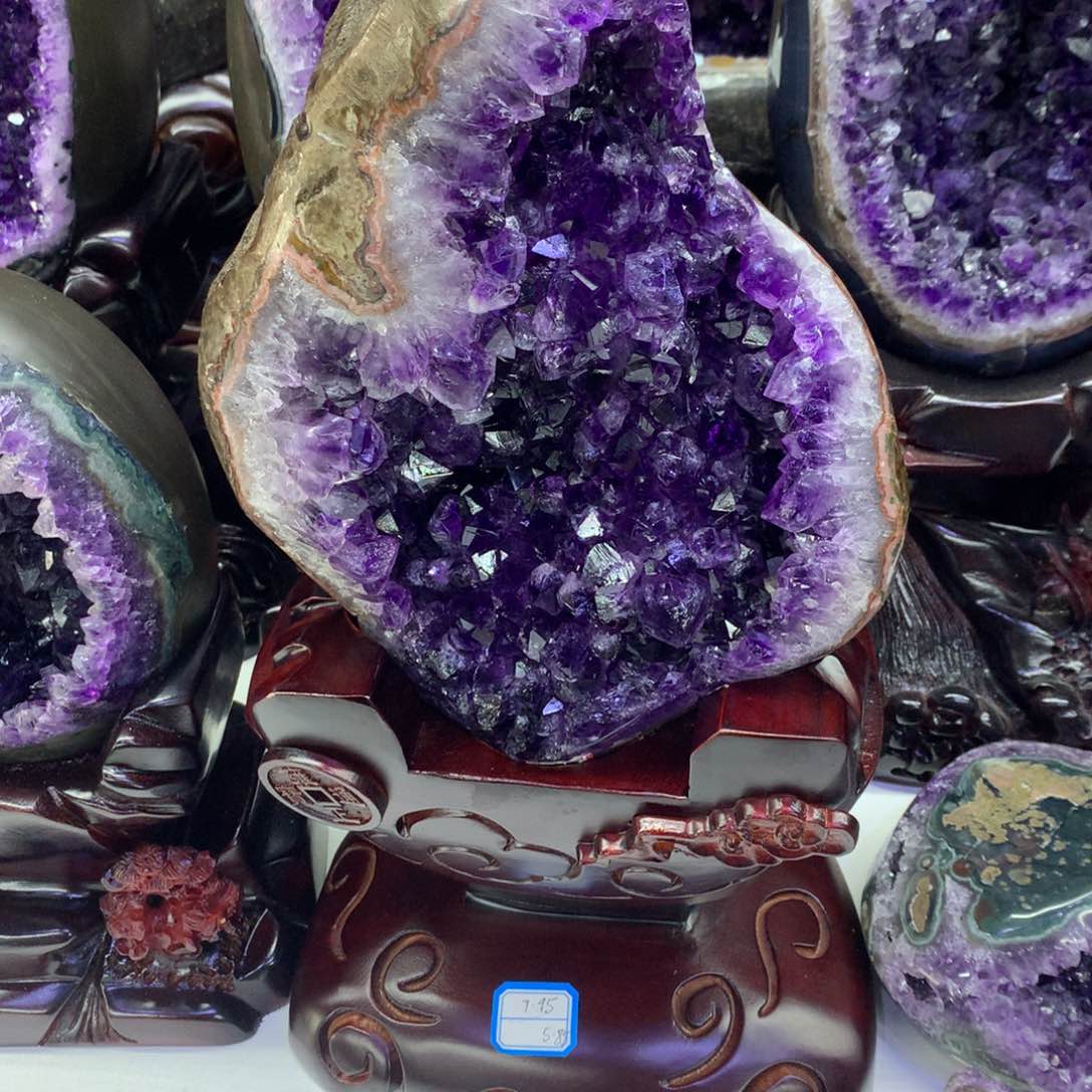 紫晶摆件未镶嵌莹