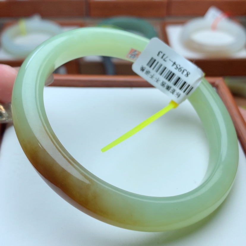 【闪购商品】和田玉手镯未镶嵌61