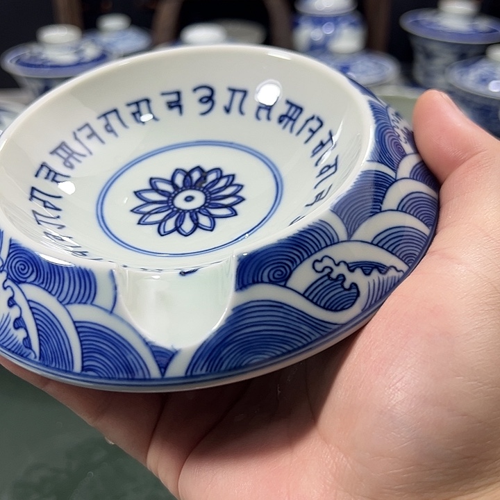 微瑕柴窑宝相梵文海水雪茄缸