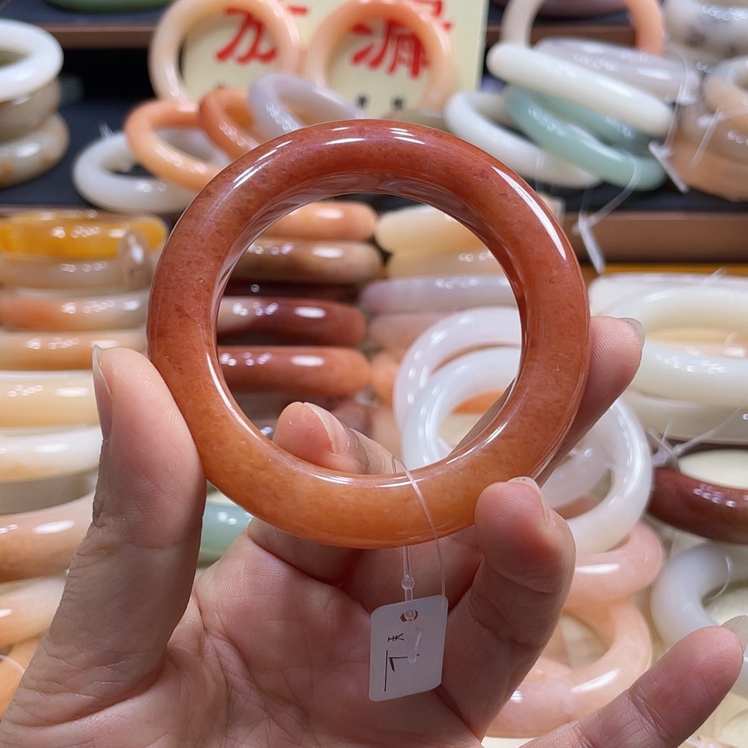 未镶嵌手镯石英岩玉0****糕