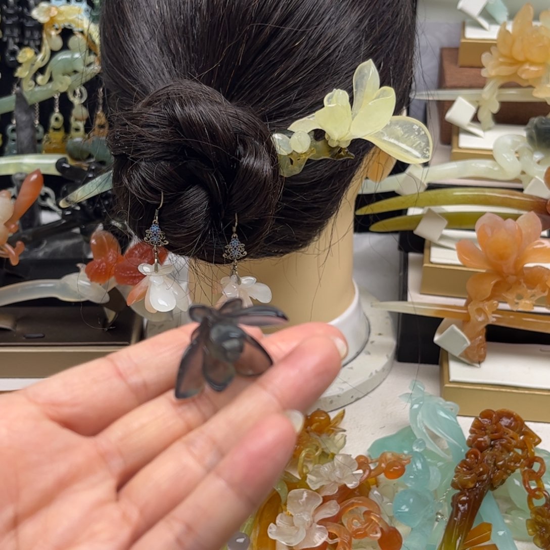 远****蛇纹石玉合金发簪