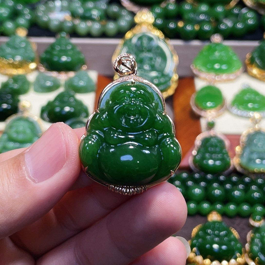 和田玉（碧玉）18K金镶嵌颈饰佛公30mm
