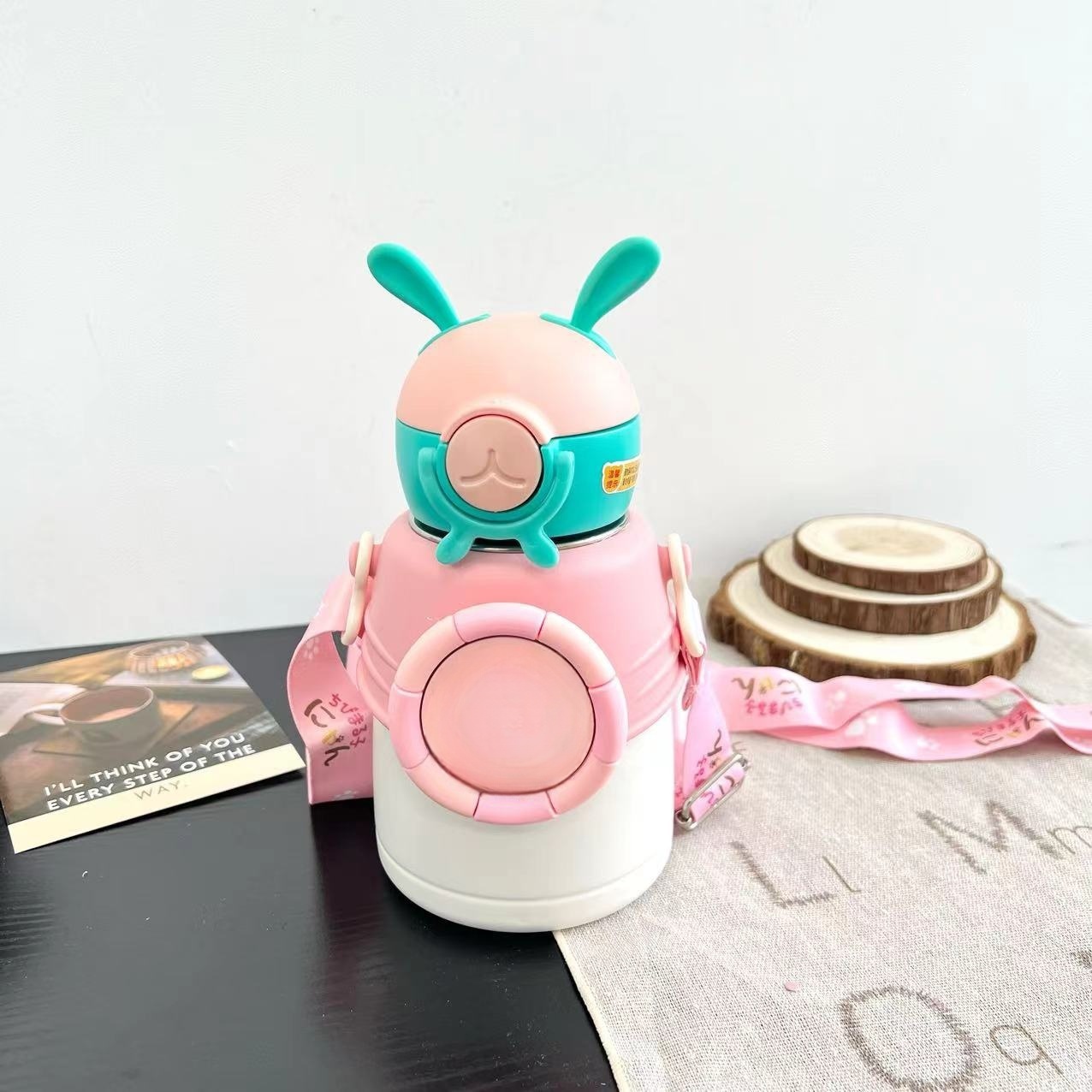 新款儿童2025卡通吸管保温杯(600ml)Z0730