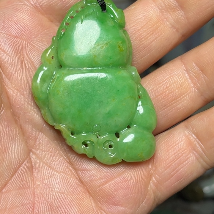 东***子翡翠未镶嵌颈饰翡翠吊坠88888