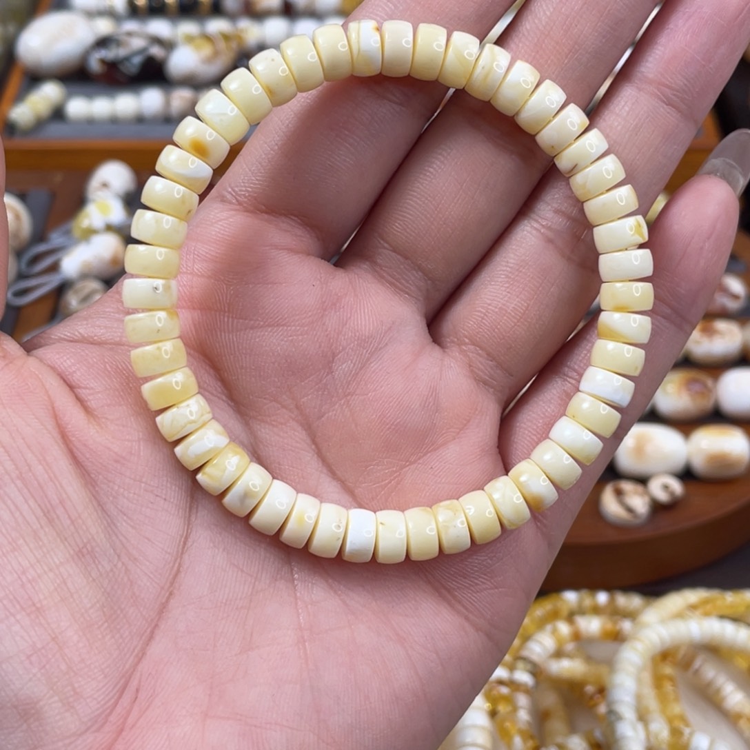 琥珀未镶嵌珠宝奇石琥珀蜜蜡微瑕7mm