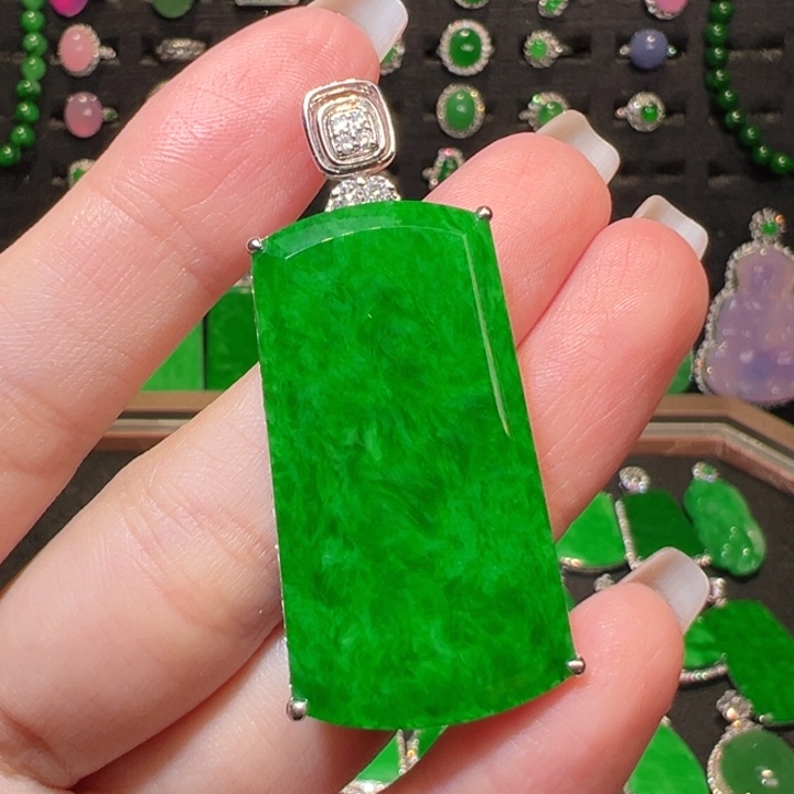 翡翠吊坠(不含链)18K金镶嵌流*分单