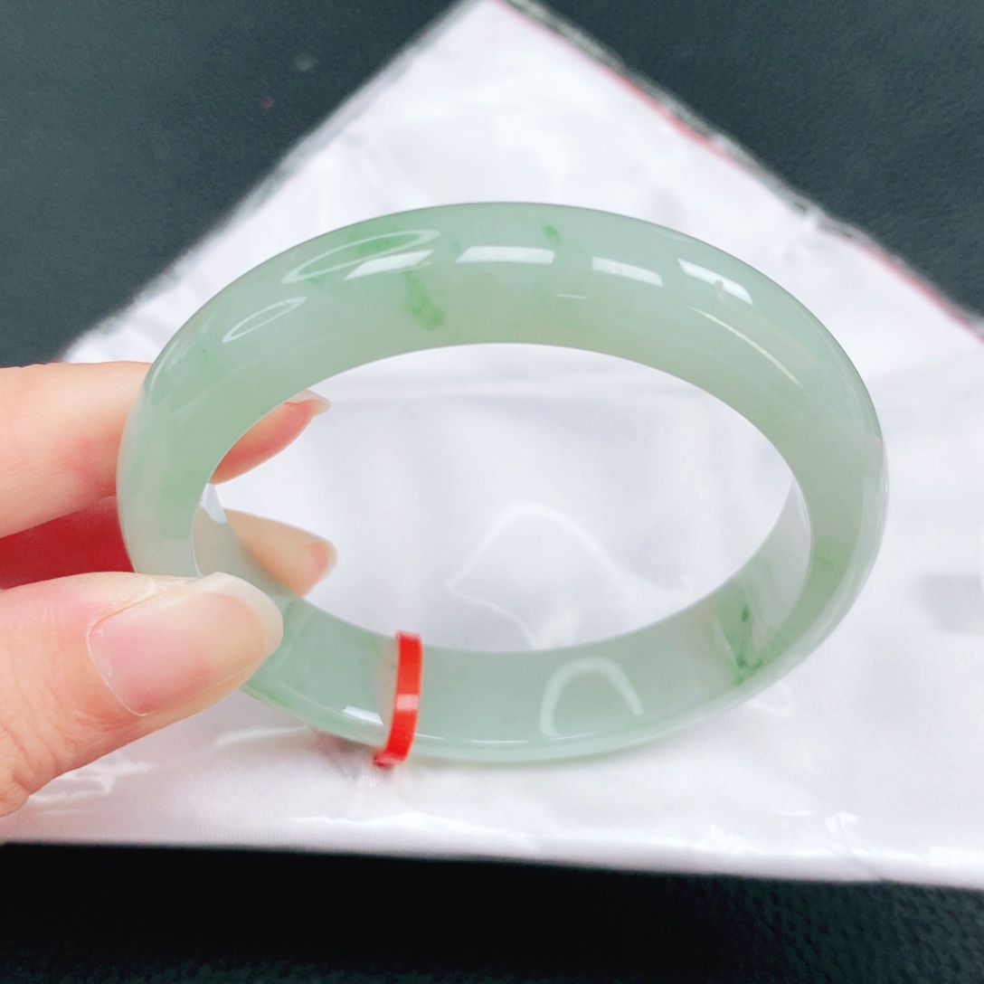 翡翠未镶嵌手镯53圈