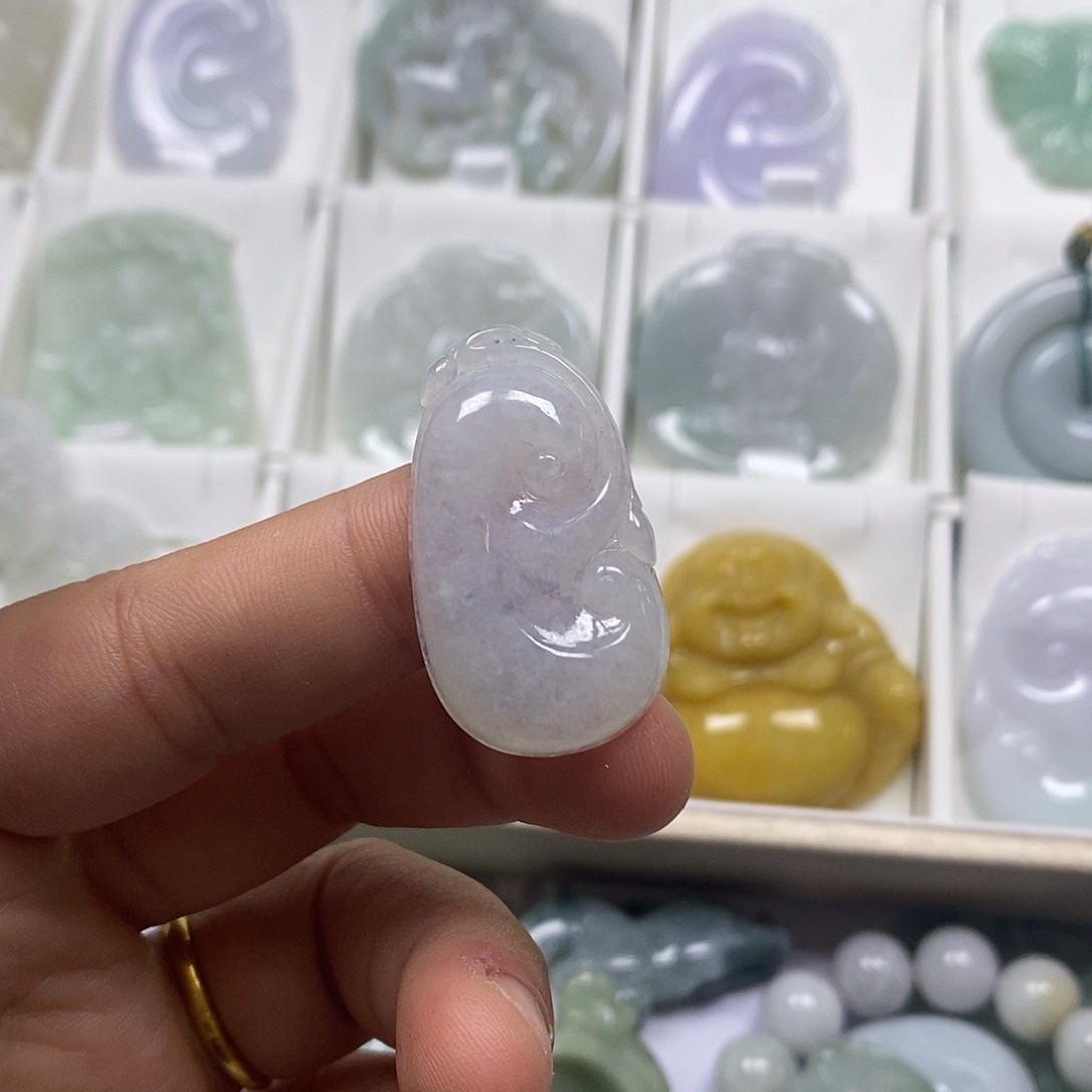 翡翠未镶嵌颈饰翡翠