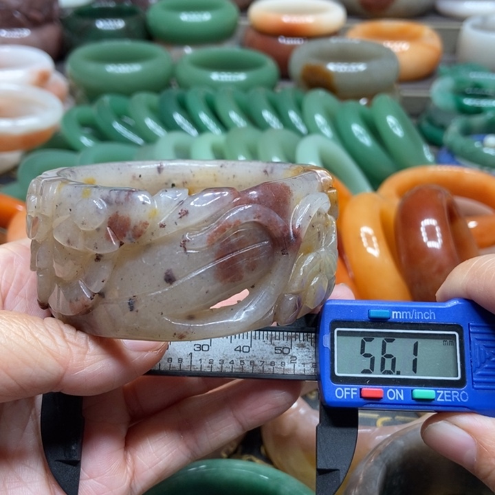 石英质玉手镯未镶嵌