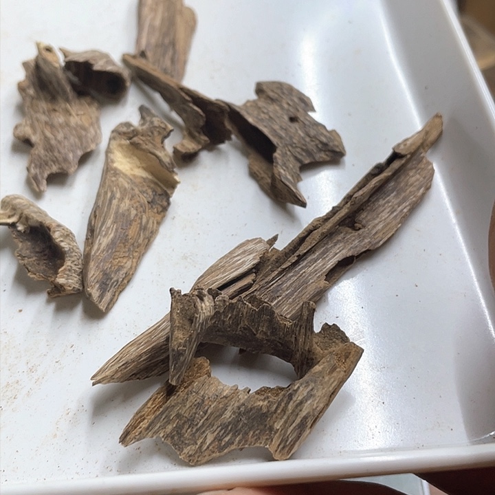 沉香手把件m****若越南芽庄虫漏土沉料