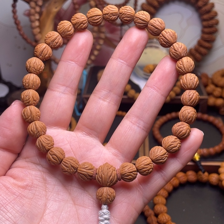 石楠木龙纹桃核籽