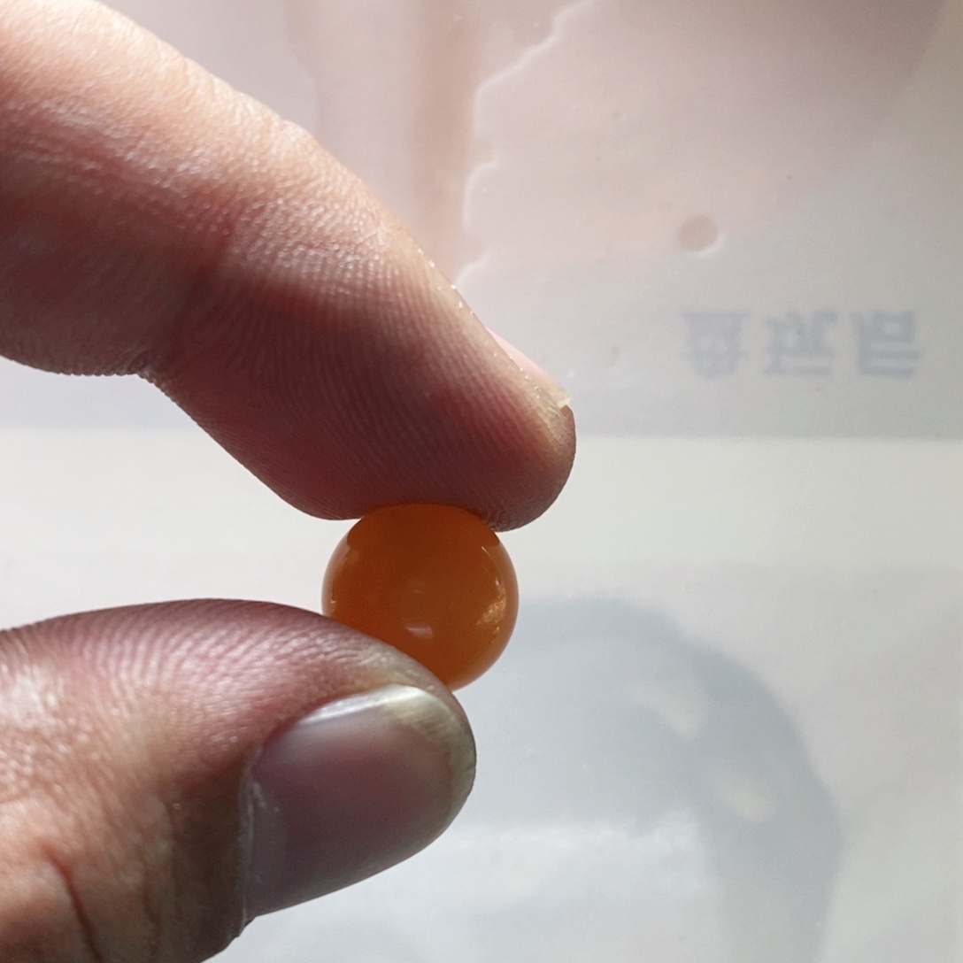 石英质玉配饰未镶嵌站**业