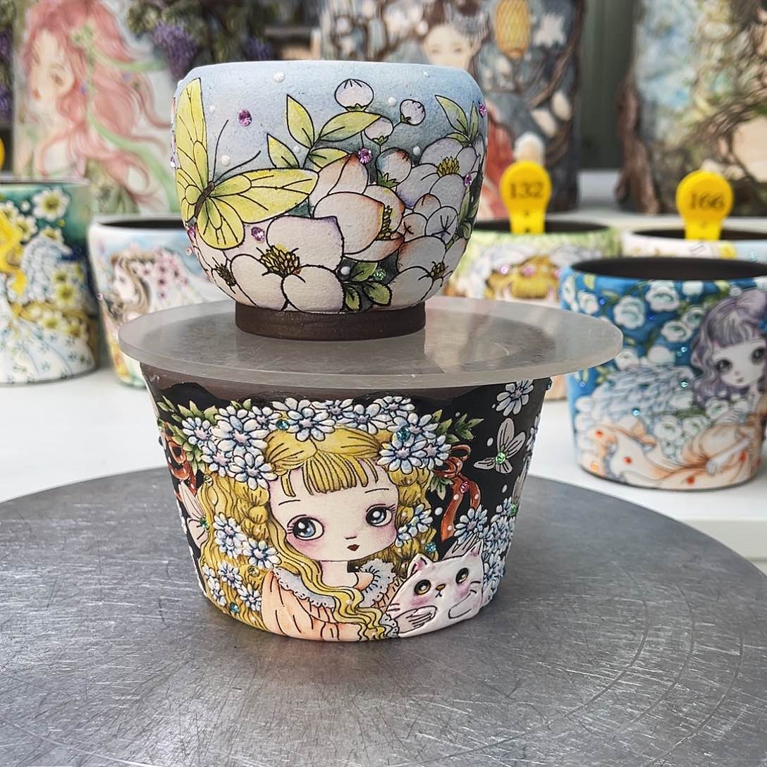 红陶兜****এ多彩花盆一物一拍