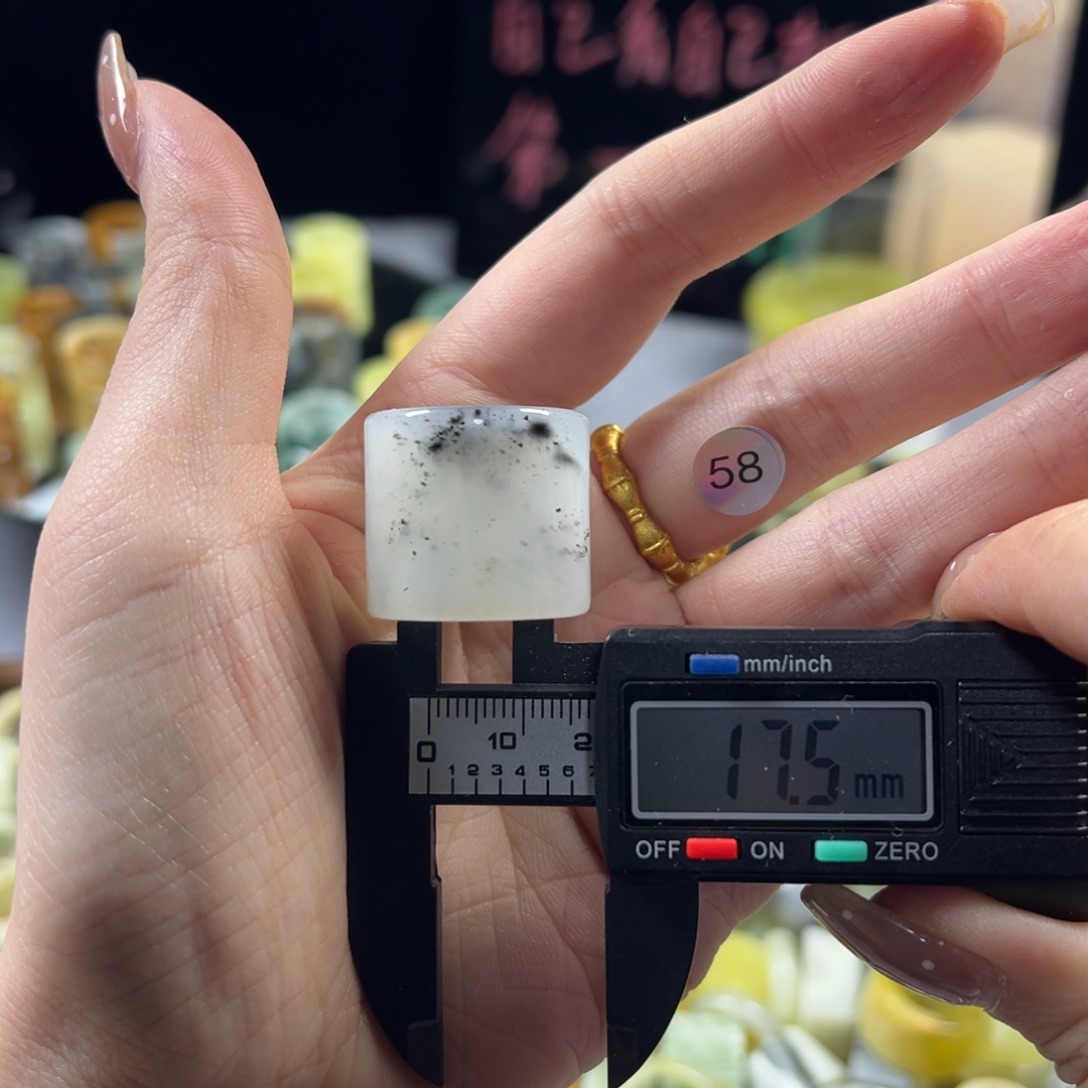 蛇纹石玉未镶嵌戒指