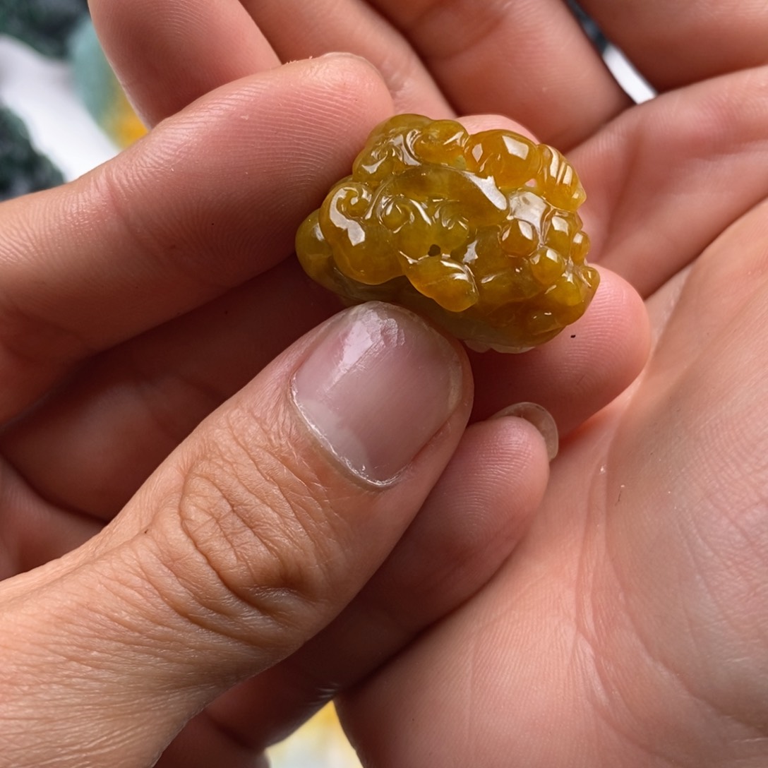 定制翡翠未镶嵌翡翠