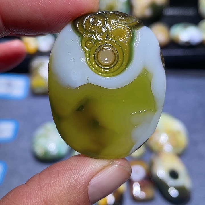 玛瑙/玉髓未镶嵌珠宝奇石